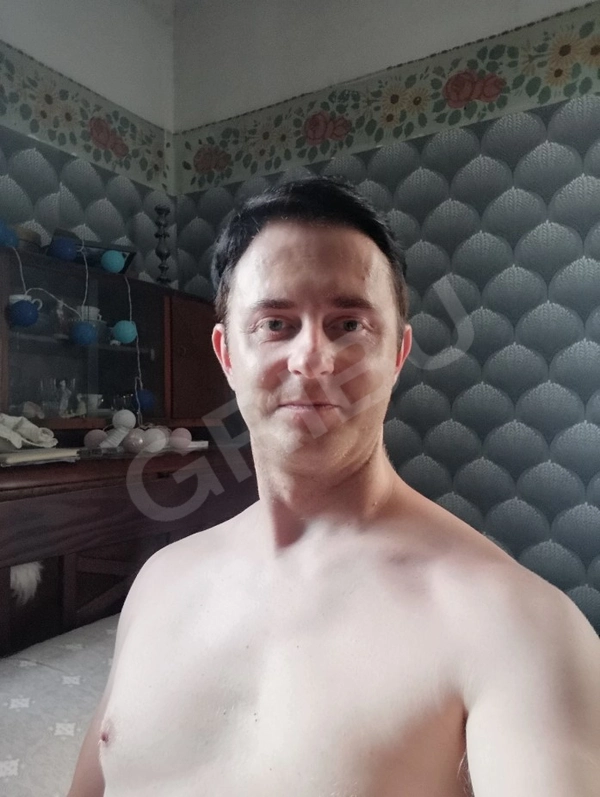 Private dating photo of men jonny 840552